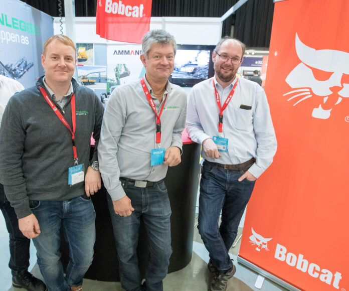 F.v. Selger Lars Thomas Khile, Per Gunnar Holmgren og Paul Olav Endresen i Anleggsgruppen.