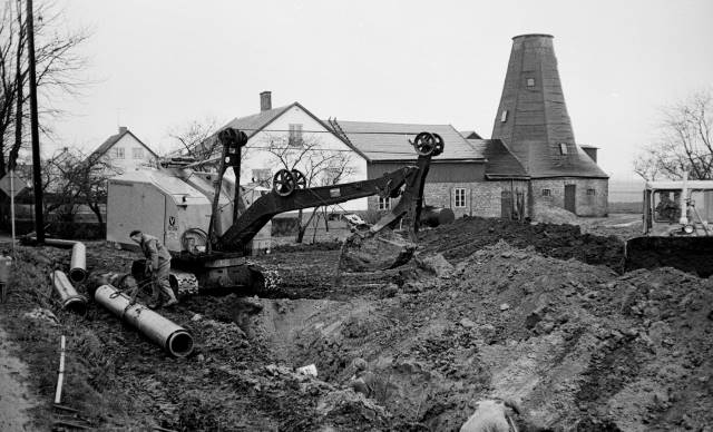 Åkerman wiregraver i arbeid på 1950-tallet. (Foto: Eslövs Kommun)
