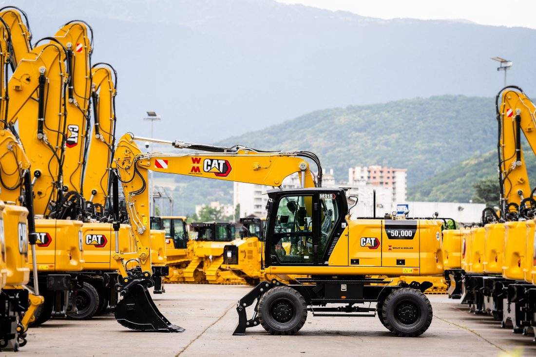 Jubileumsmaskinen er en Cat M318 Next Gen-modell. (Foto: Caterpillar)