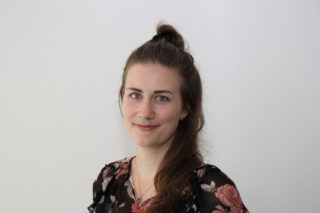 Emelie Skogsberg er ph.d.-kandidat ved Norges miljø- og biovitenskapelige universitet (NMBU), Norsk institutt for vannforskning (NIVA) og Statens vegvesen (Foto: NIVA).