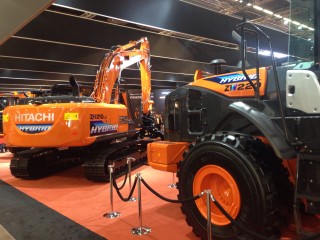 Hitachi ZW 220 hybrid