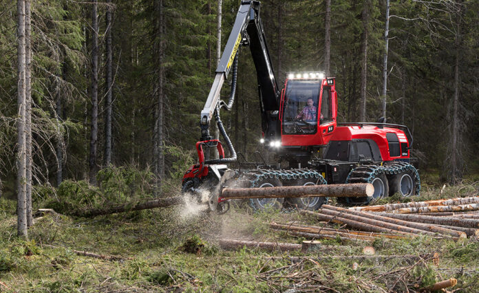 Nye Komatsu 931 XC.