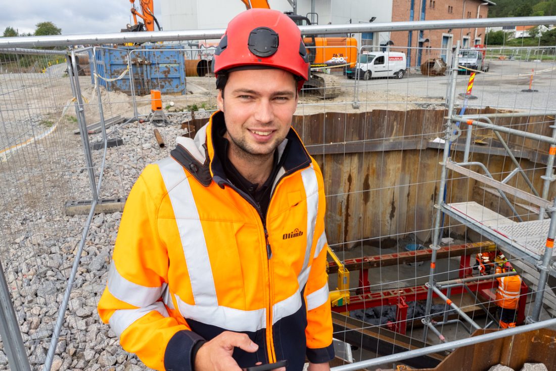 Med SmartDok kan vi motta daglige rapporter med presise data og bilder, noe som gir oss muligheten til umiddelbart å gjøre nødvendige justeringer, Kristian August Olimb.