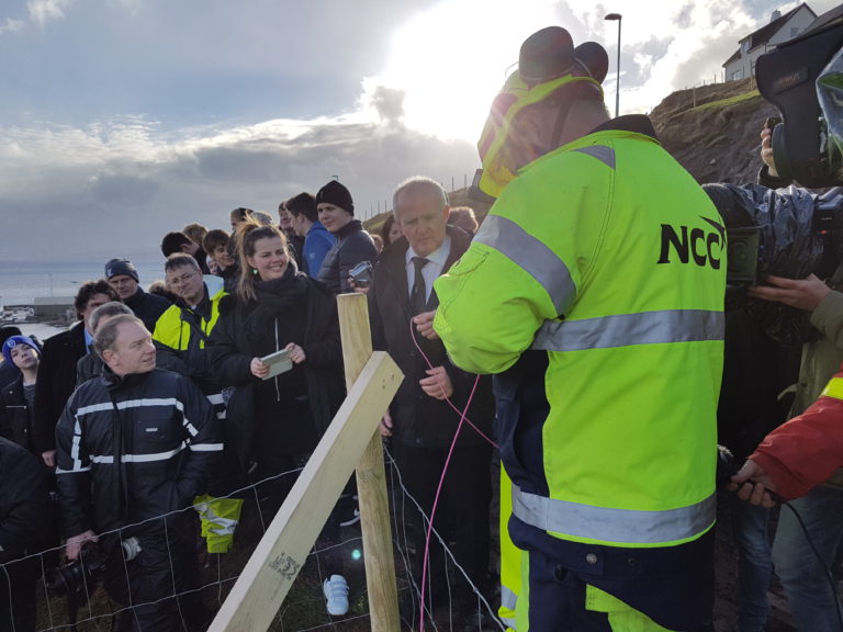 NCC gir instrukser til samferdselministeren som skal skyte. (Foto: Cato Werner Gustavson/NCC).