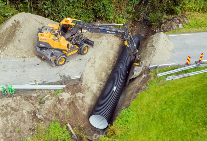 Her legges Pragma Infra-rør. (Foto: Pipelife).|