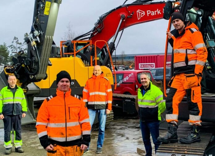 Park & Anlegg AS hadde innbrudd på et av anleggene, og hvor viktig utstyr ble stjålet. Sporingsbrikker fra ABAX gjorde at tyvene ble stoppet og arrestert på fergekaia i Estland. (Foto: ABAX)