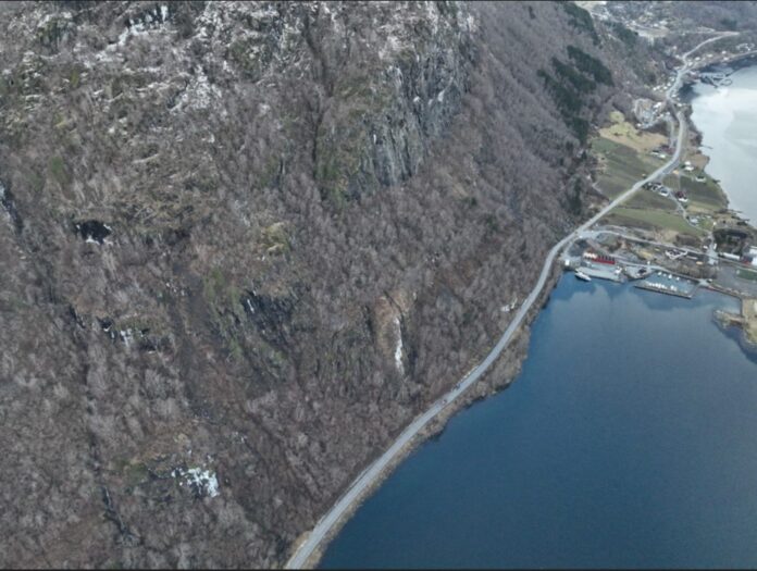 Det er denne strekningen som skal rassikres. (Foto: Statens vegvesen)