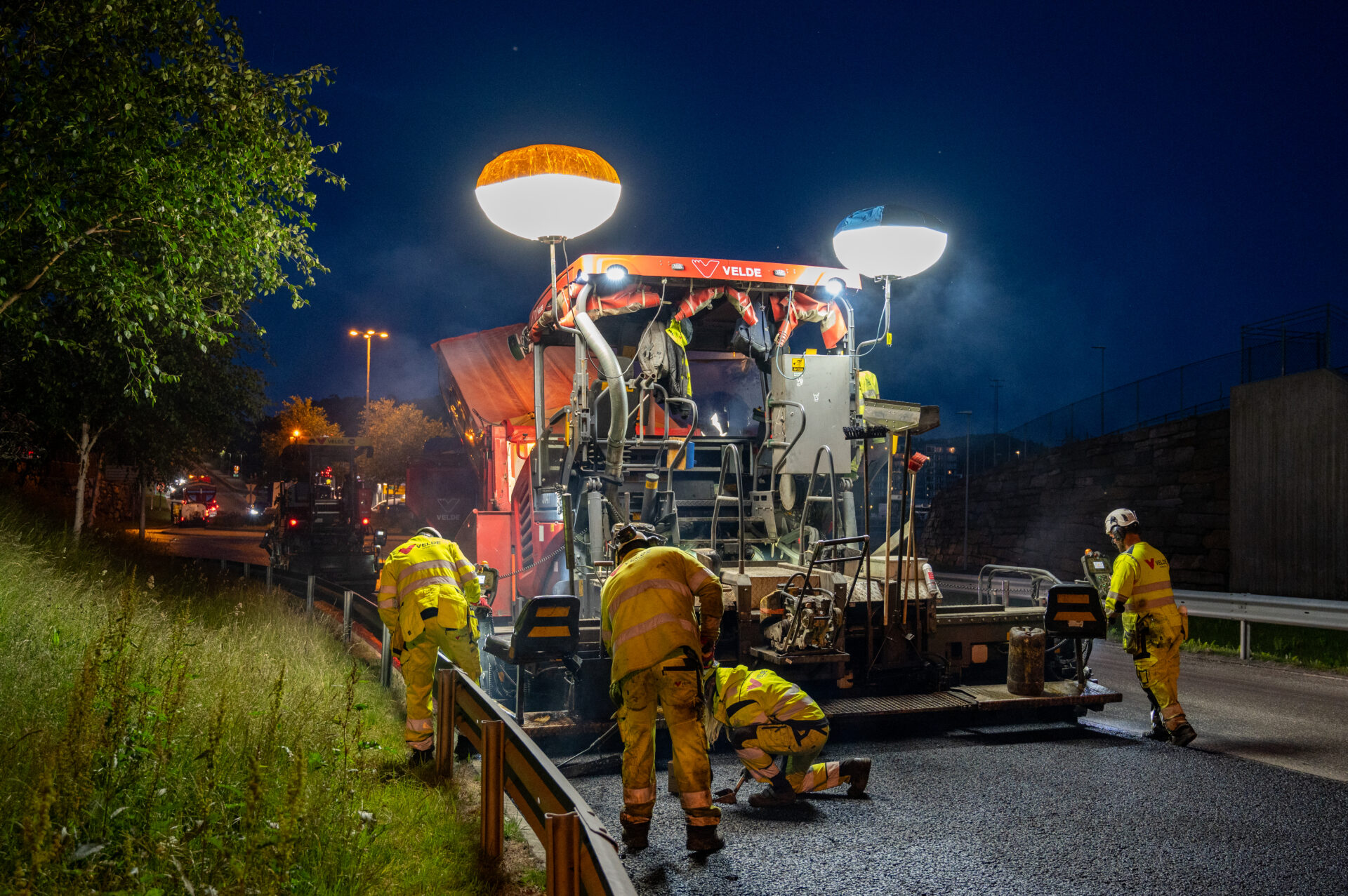 Flere strekninger i Nord- og Midt-Norge får ny asfalt. (Foto: Bård Asle Nordbø/Statens vegvesen)