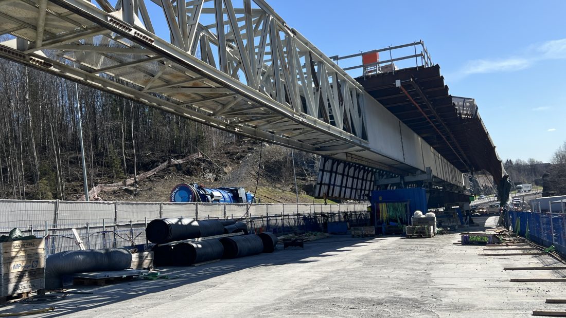 Brostillaset Drammensvogna har gjort jobben sin under støpingen av Isielva broer. (Foto: Linda Grønstad/Statens vegvesen)