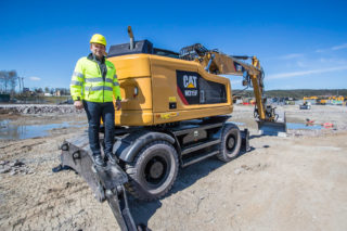 Vilmundur Theodorsson Pon Cat M315F