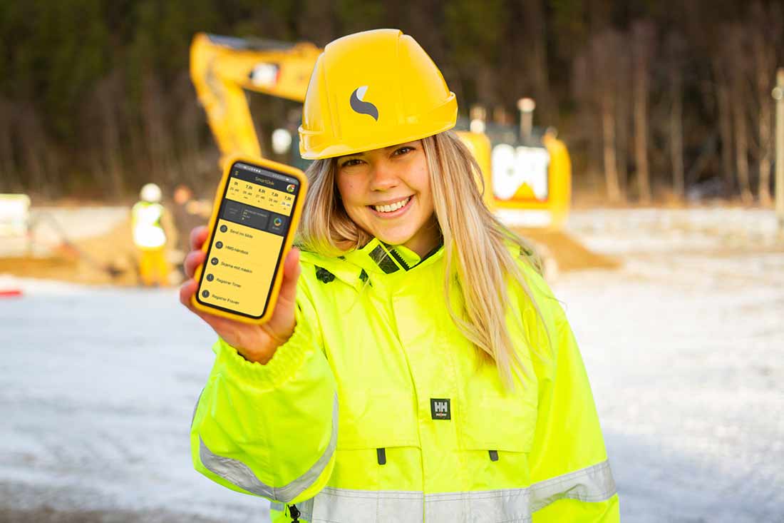 SmartDok - jente med smartmobil