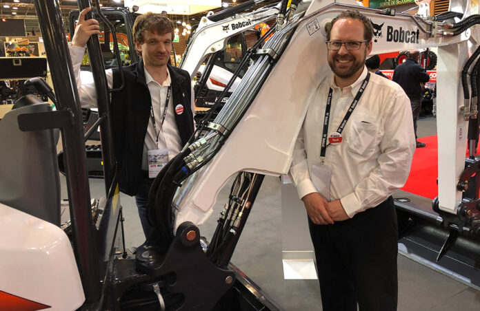 Miroslav Konas og Pavel Svoboda - Bobcat E26