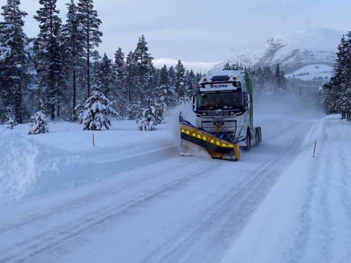 Testingen av el-brøyting foregikk på Dovrefjell i vinter. (Foto: Bård Nonstad