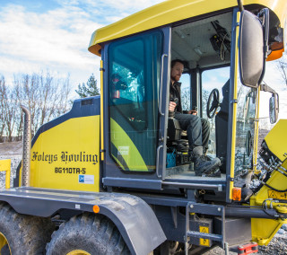 Foley er fornøyd med fleksibiliteten i den 11 tonn tunge HBM-høvelen