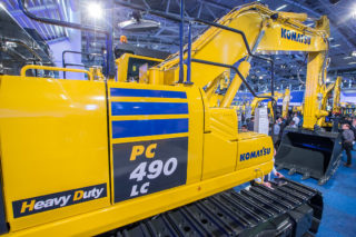 Komatsu PC490 Heavy Duty.