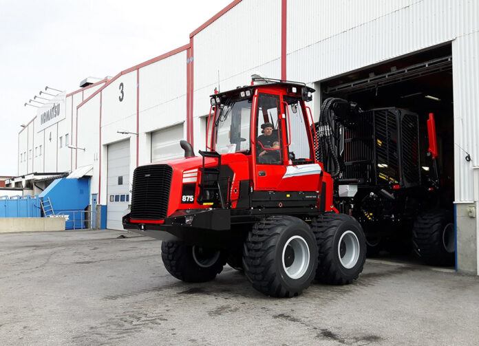 Komatsu 875 lastbærer.
