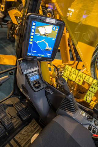 IMC kontrollpanel, som vist på Bauma i 2013. 