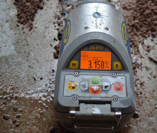 Spectra DG813 laser. 