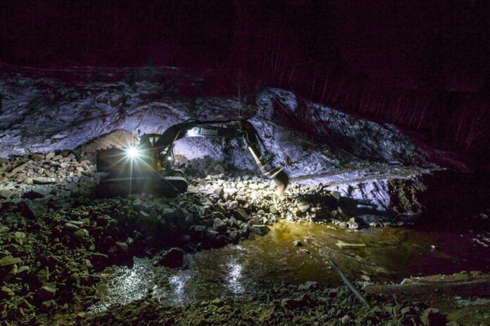 Røstad Entreprenør. Februar 2015. (Foto: Jørn Søderholm)|Bil