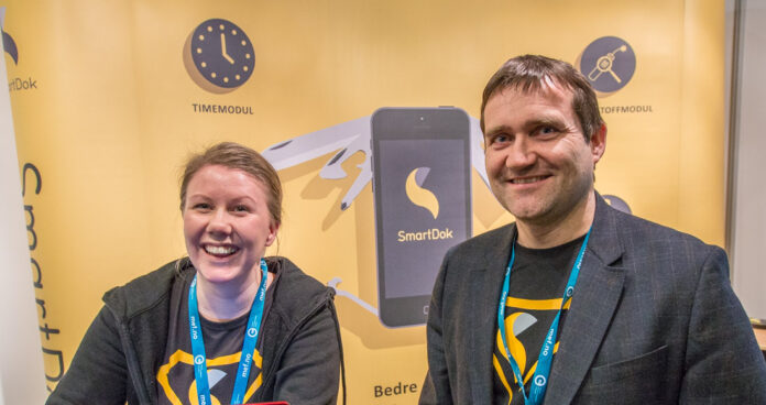 Product Manager Brede Barosen med den forbedrede og nyskapende Ressursplanlegger som lanseres under Arctic Entrepreneur. (Foto: SmartDok)