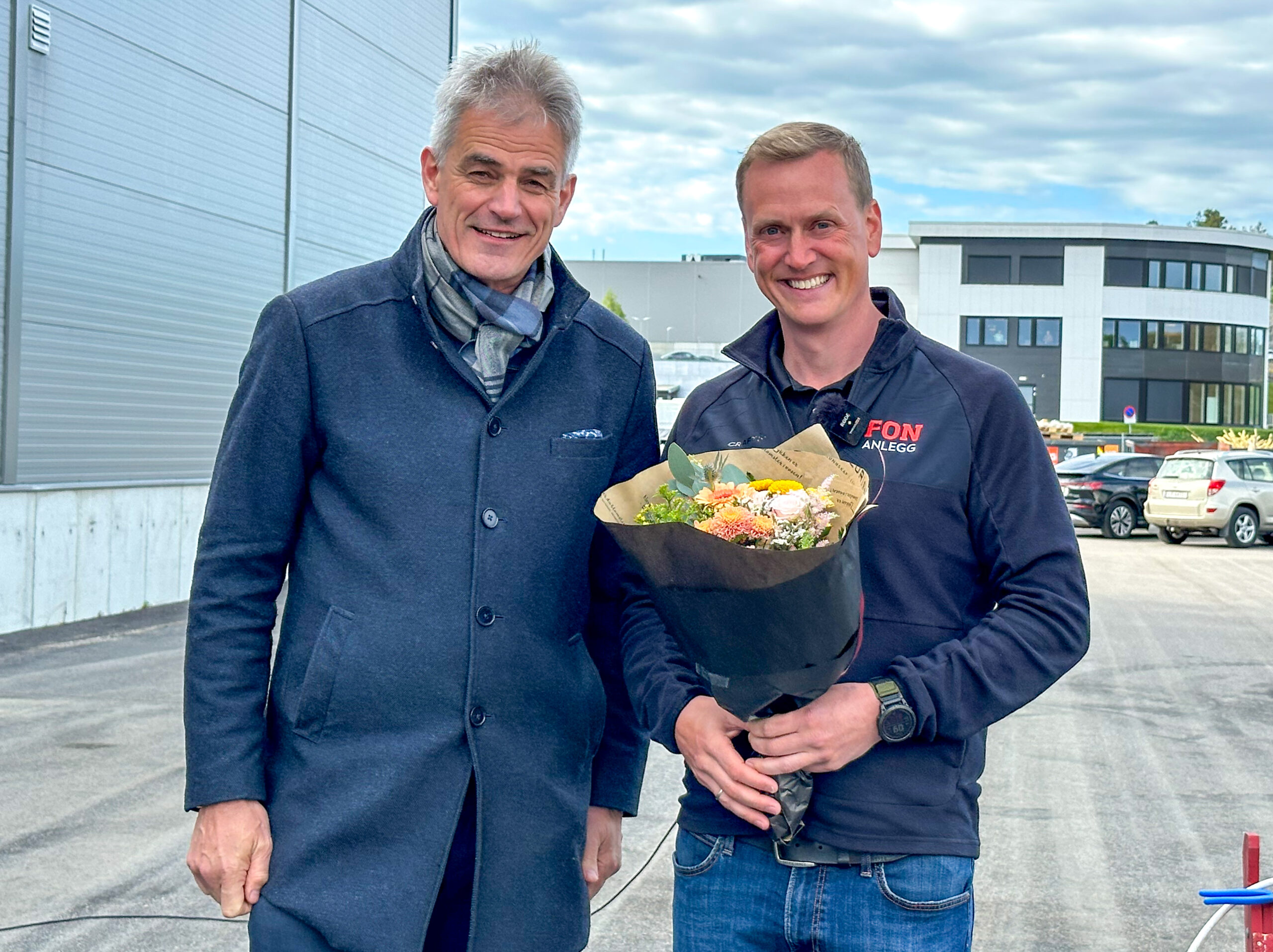 Sandefjord-ordfører Bjørn Ole Gleditsch og daglig leder i Fon Anlegg, Joakim Aarøe. (Foto: Runar F. Daler)