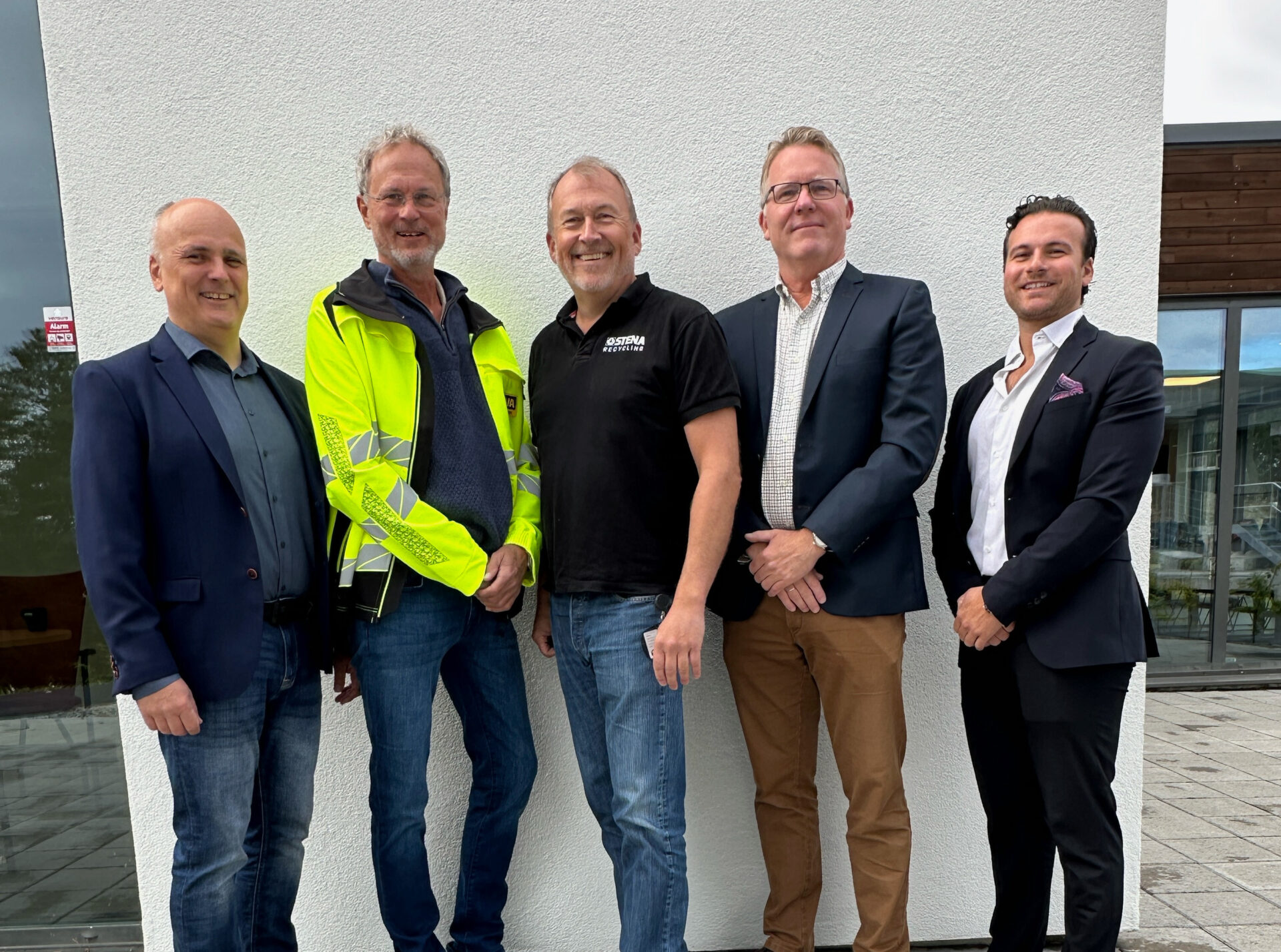 Truls Børresen (Glasopor), Johan Heggelund (Glava), Dag Frode Høston (Stena Recycling), Mads Rikardsen (Glava), og Daniel Jällfält (Saint-Gobain). (Foto: Glava)