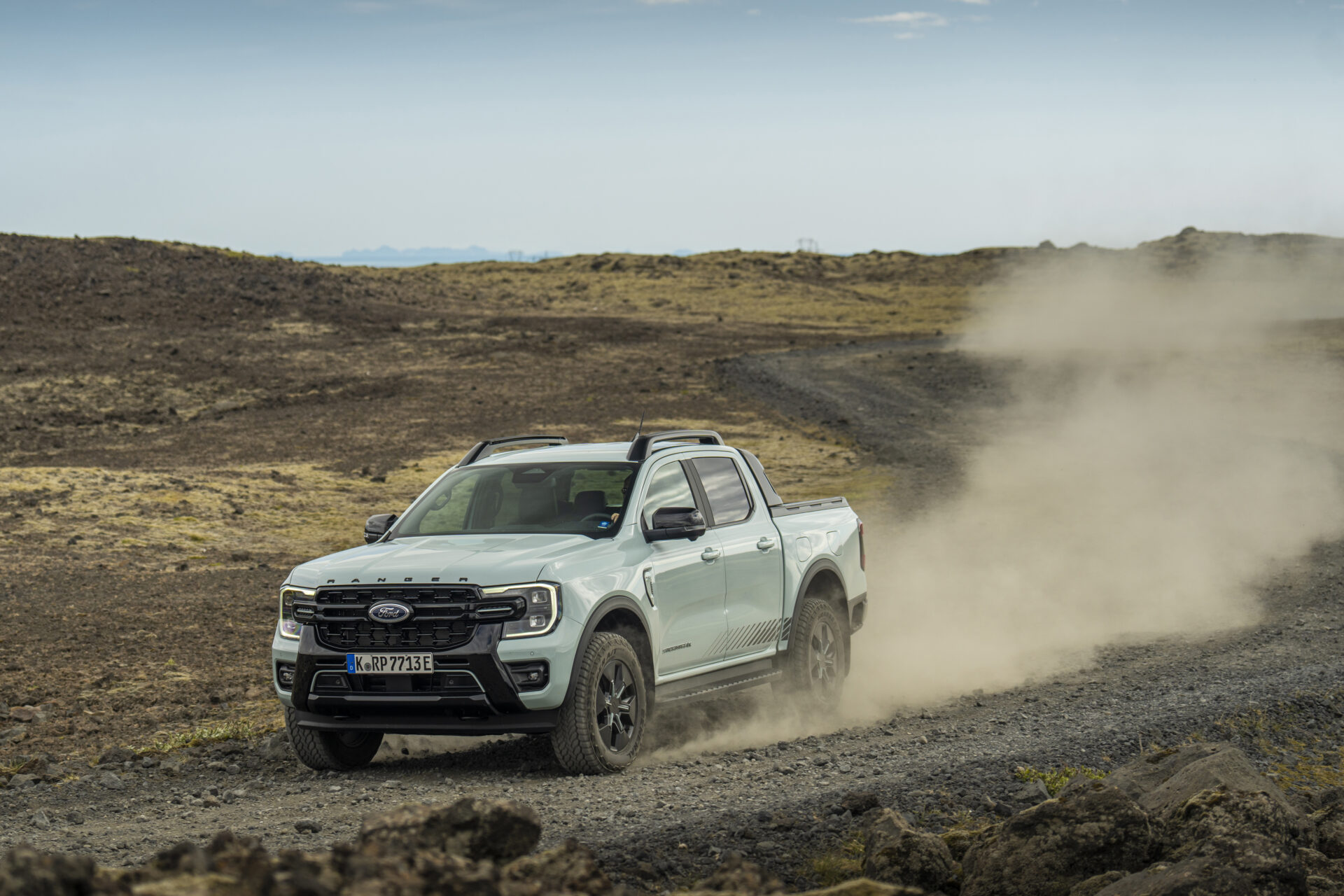 Ford Ranger som ladbar hybrid er snart å se på norske veier. Drivlinjen består av en bensinmotor på 281 hk og el-motor på 75 kW. (Foto: Ford)