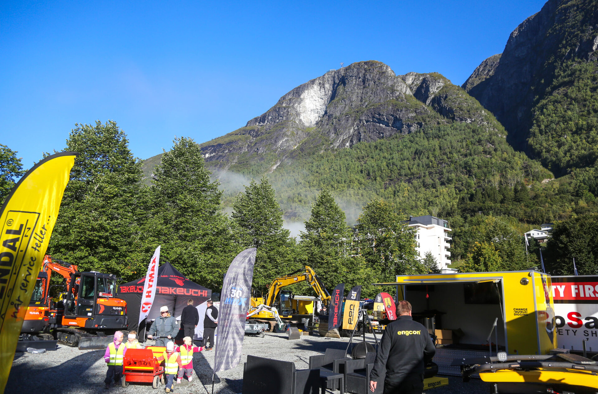 Loen-dagene blir ofte omtalt som Norges vakreste anleggsmesse. (Foto: Runar F. Daler)