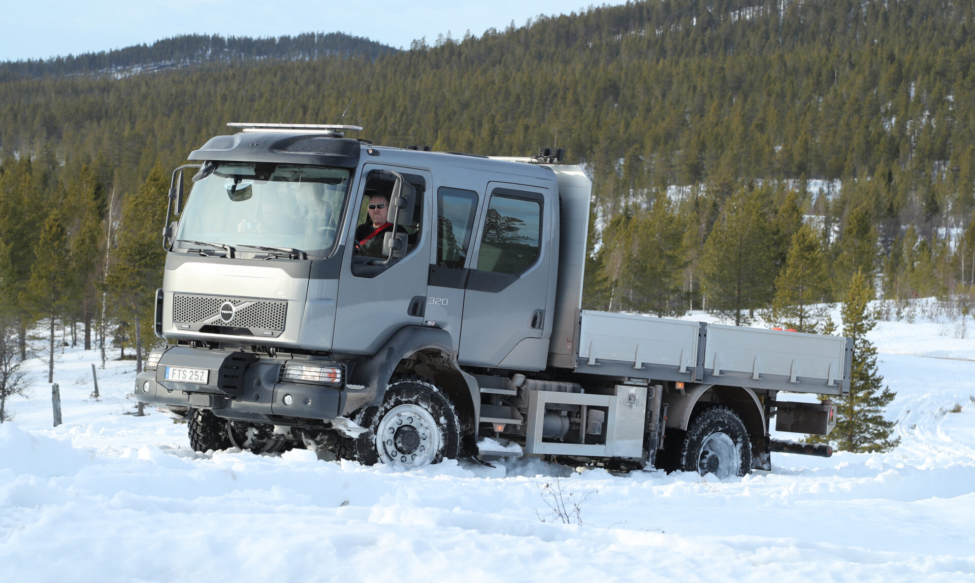 Produksjonen av den firehjulsdrevne Volvo FL 4x4 starter i november. (Foto: Volvo Trucks)