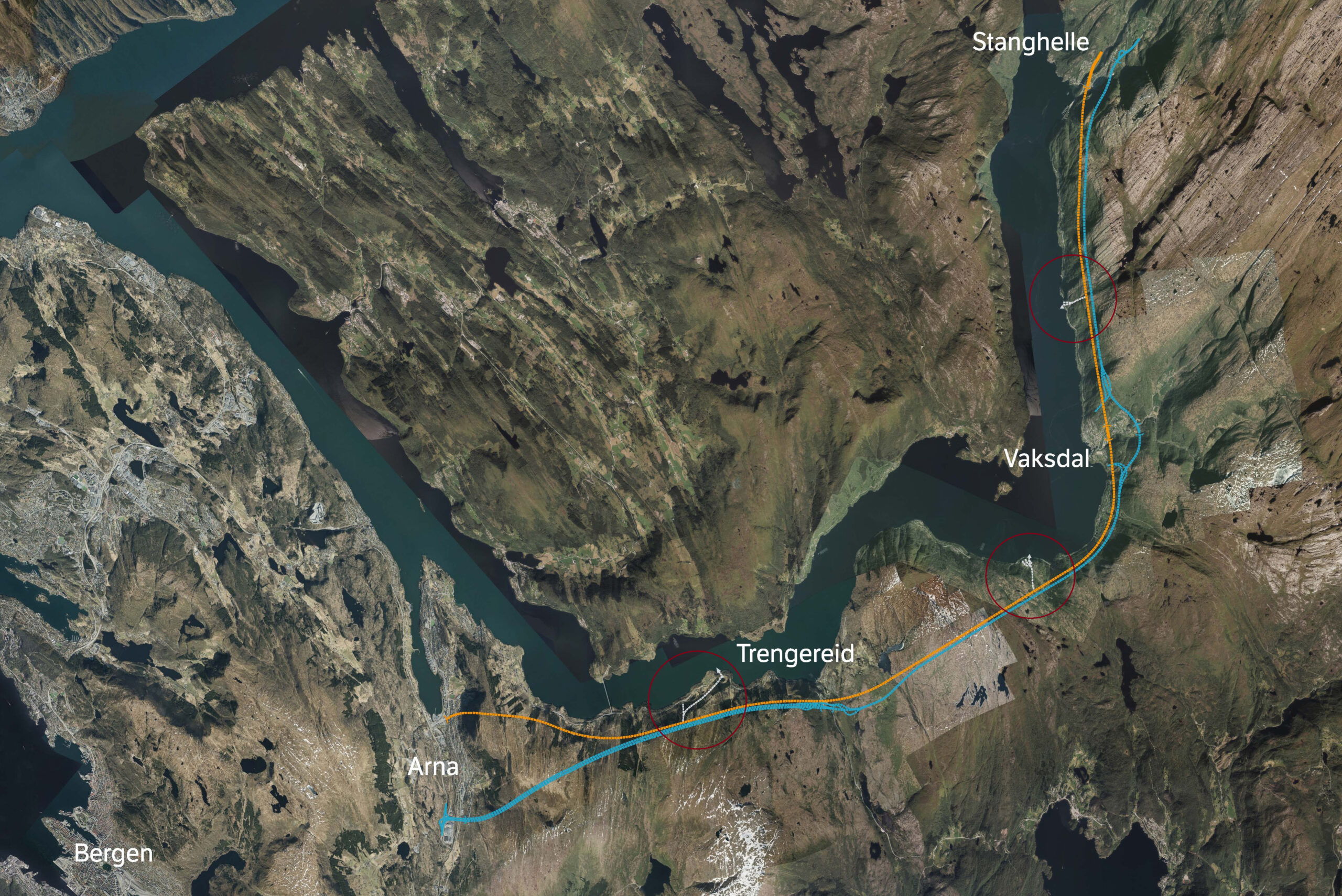 Kontakten omfatter bygging av tre anleggstunneler (markert i rødt) som skal brukes til å frakte tunnelstein. Anleggstunnelene må ferdigstilles før byggingen av de nye vei- og jernbanetunnelene starter opp i 2029. (Illustrasjon: Fellesprosjektet Arna-Stanghelle)