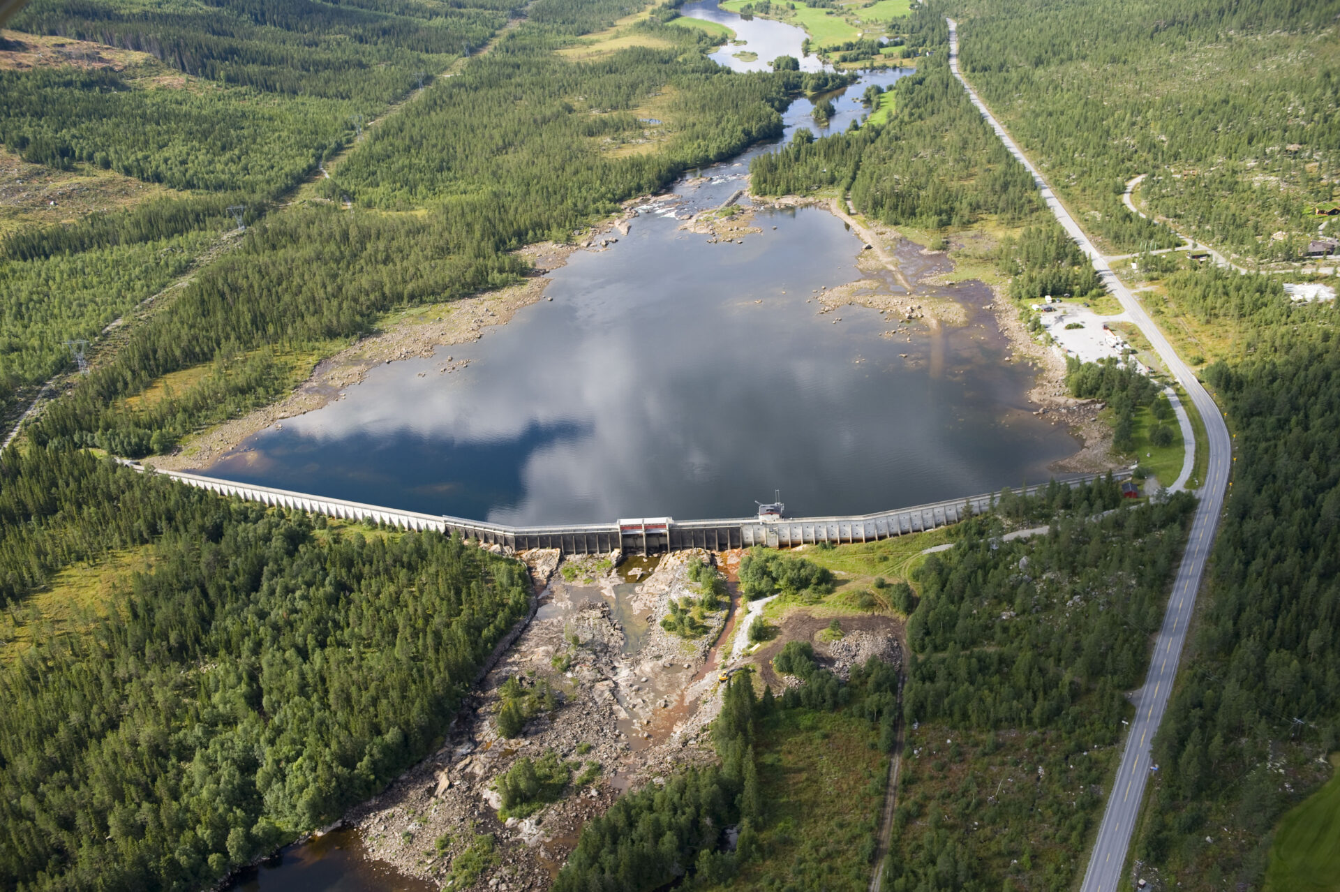 LNS er hovedentreprenør og skal drive tunneler, bore sjakter, bygge kraftstasjon i fjell, utføre betongarbeider og bygge ny dam. (Foto: Hafslund Kraft)