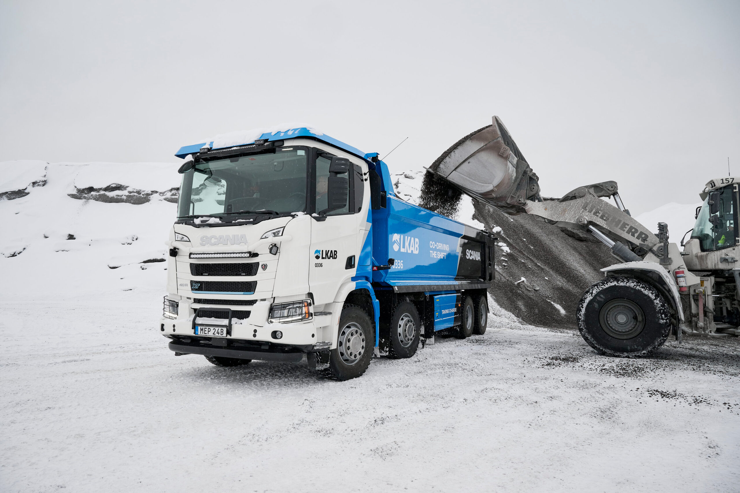 8x4-bilen kan lastes til 60 tonn totalvekt. (Foto: Scania)