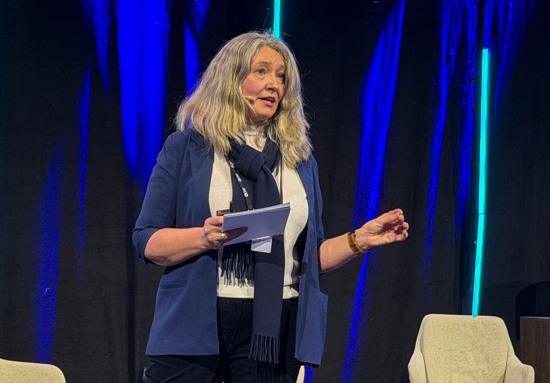 Tone Grøstad, direktør i Maskingrossisternes Forening (MGF), oppfordrer maskinentreprenører, og bransjen for øvrig, om å være bevisste på den sikkerhetsrisikoen moderne anleggsmaskiner representerer. (Foto: Runar F. Daler)