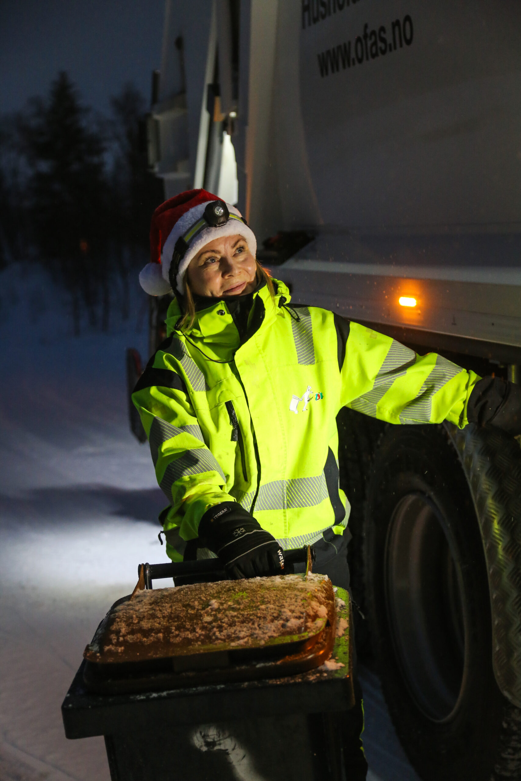 På sommeren er det tørt og varmt og det støver, mens om vinteren kan kulda være et problem, sier Malene. (Foto: Runar F. Daler)