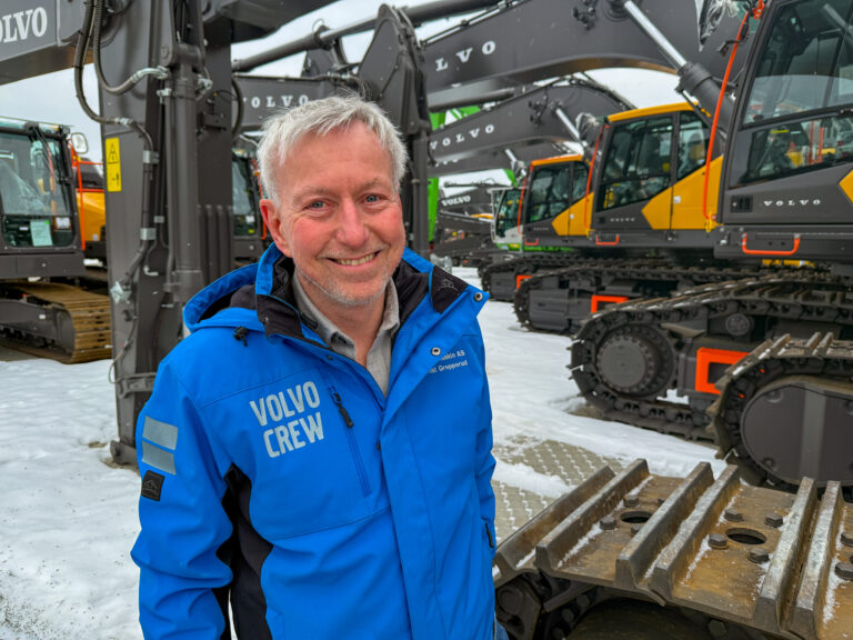 Gir seg etter 35 &aring;r i Volvo Maskin