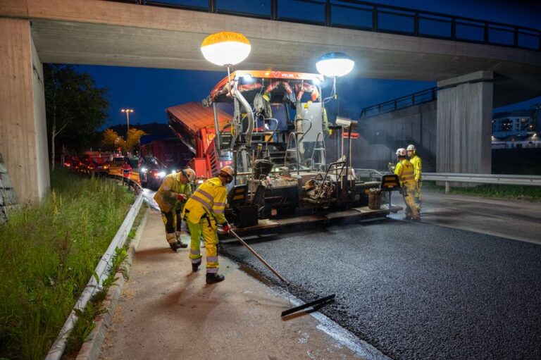 Snart kommer &aring;rets asfalt