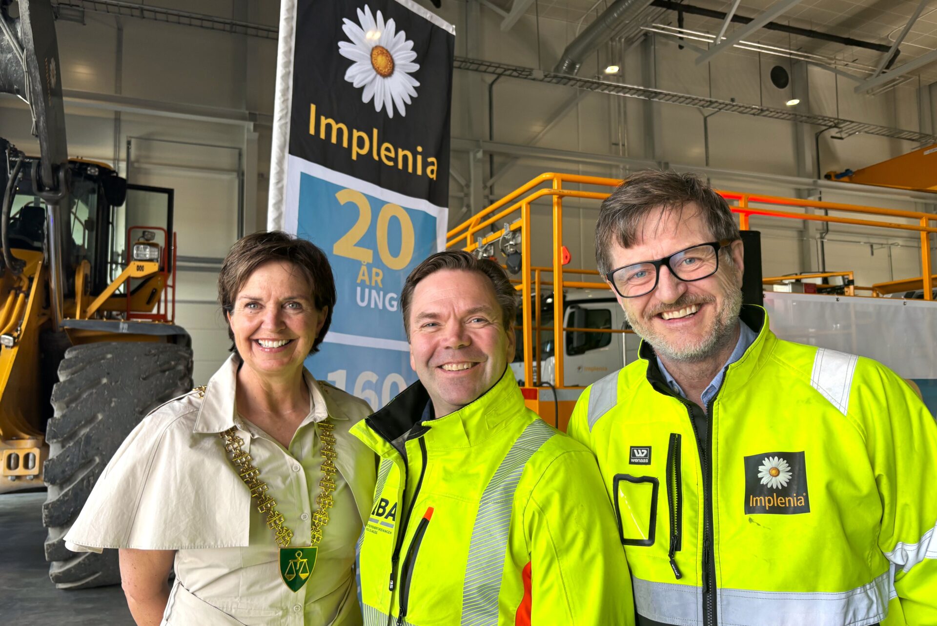 Ordfører i Eidsvoll Nina Kristengård, administrerende direktør Audun Blegen i EBA, og administrerende direktør Berger Johannessen i Implenia Norge, talte under åpningsseremonien på Dal. (Foto: Implenia Norge)