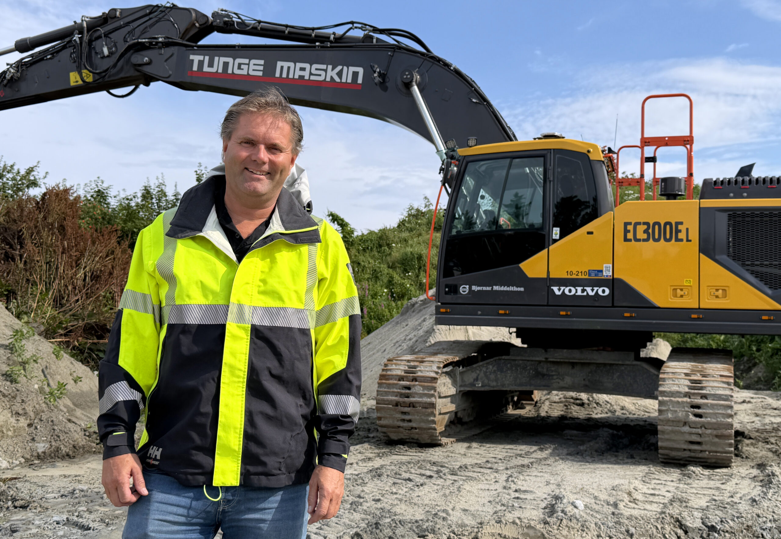 Etter snart 35 år i bransjen har Stian Tunge Nesvik vært med på mye. – Det er kjekt å reise rundt og se hva man har vært med å skape, sier han.(Foto: Runar F. Daler)