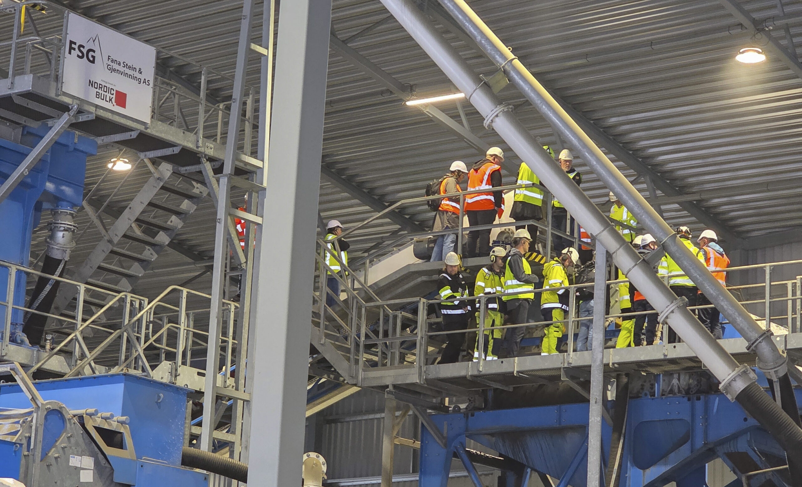 Omvisning på vaskeanlegget under åpen dag onsdag 23. september. (Foto: Nordic Bulk)