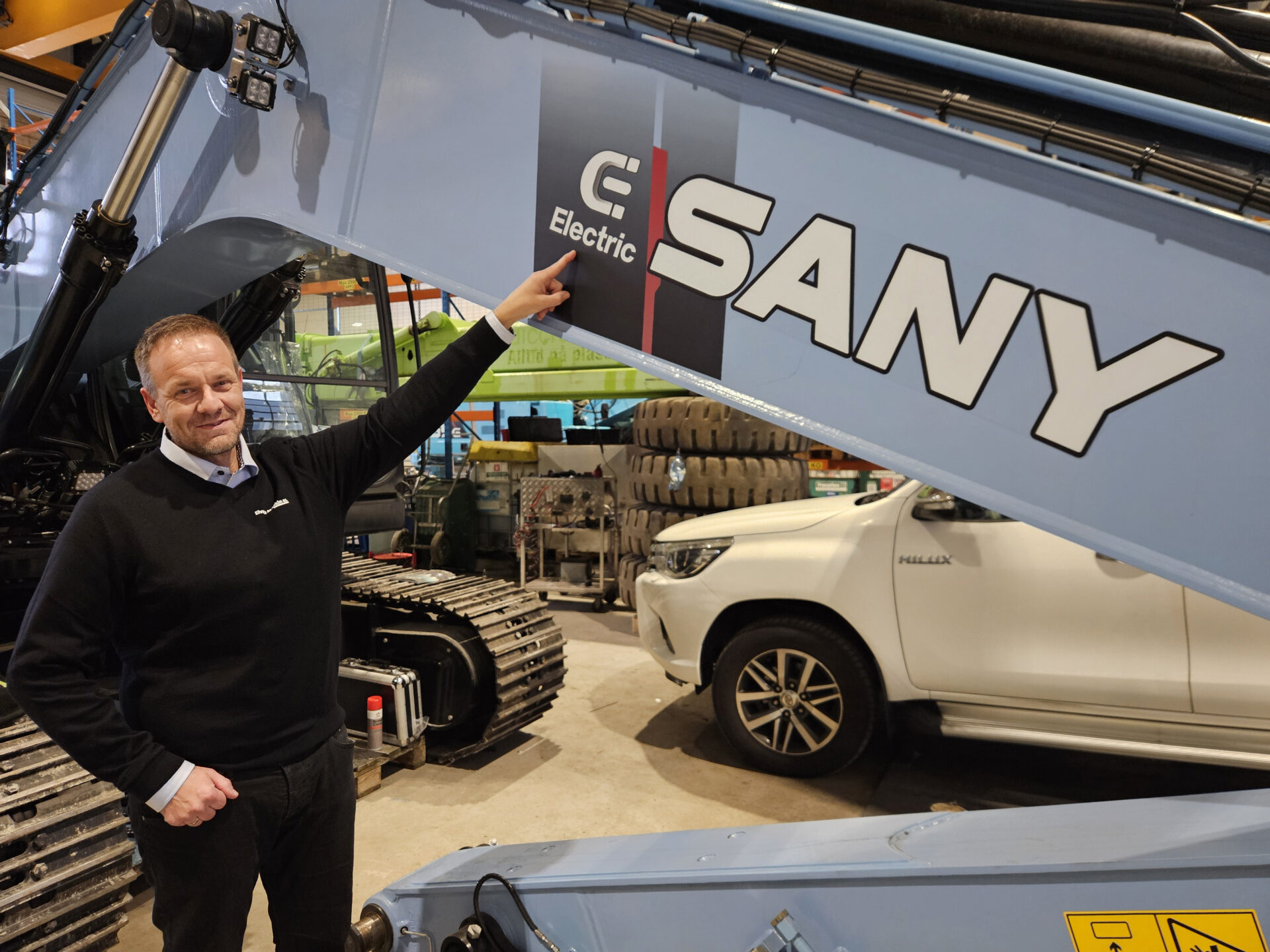 Stian Ulvåknippa, driftssjef i Elverum Maskin AS, har lang fartstid i anleggsbransjen. Han gleder seg over avtalen med Seabrokers Heavy Machinery og Sany. (Foto: Elverum Maskin)